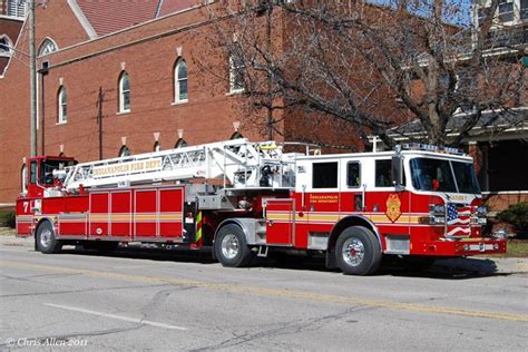 Ladder 7 on Mass Ave Indianapolis. Longest fire truck. | Fire trucks, Trucks, Emergency vehicles