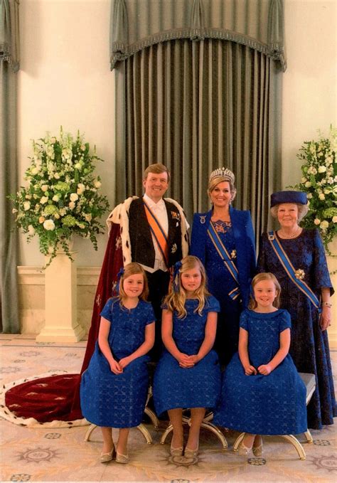 WORLD, COME TO MY HOME!: 2205, 2307 NETHERLANDS - Dutch Royal Family