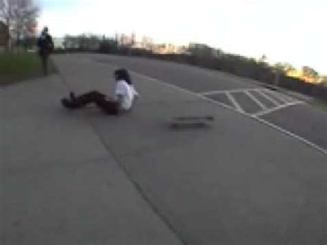 Skateboarding Kid HIts Nuts - YouTube