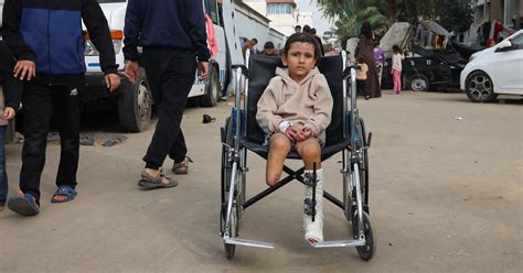 Gaza's child amputees face further risks without expert care | Reuters