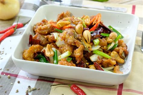 Receta de pollo Kung Pao fácil, ideal para amantes del picante