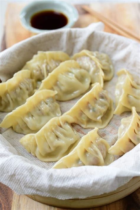 Steamed Korean mandu (dumplings) | Korean dumplings, Korean food, South ...