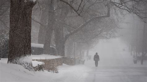 How Climate Change Can Supercharge Snowstorms - The New York Times