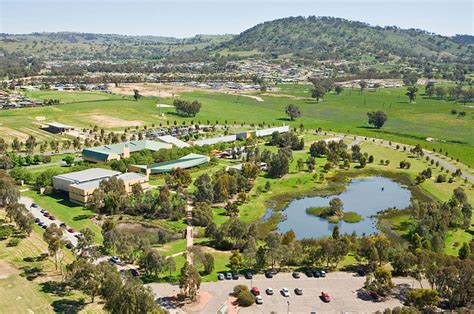 Getting here and parking, Albury-Wodonga Campus, About the Albury-Wodonga Campus, La Trobe ...