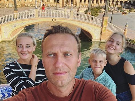 Alexei Navalny Married Life With Wife Yulia Navalnaya, And Net Worth ...