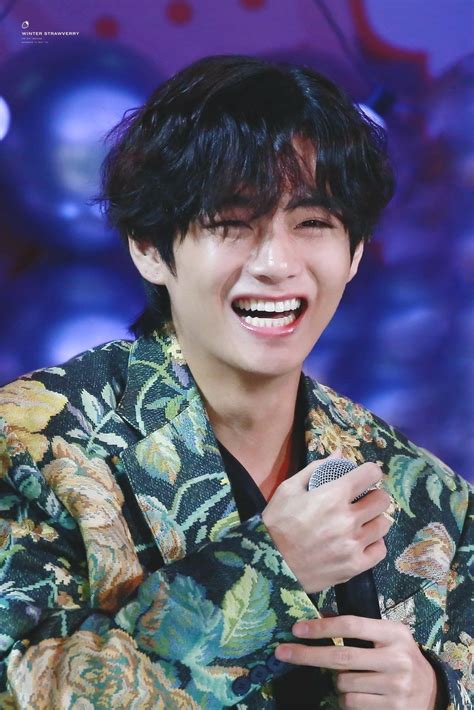 Bts V 2020 Smile : Army Is Knocked Out By Bts S V Charming Smile In ...