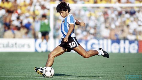 Những chiến tích để đời của Maradona