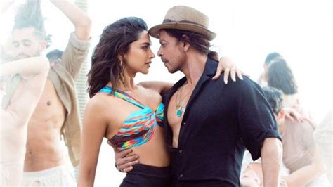 Besharam Rang: Pathaan song showcases sizzling hot Deepika Padukone's ...