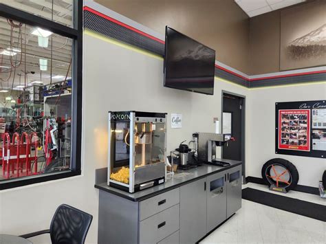 LES SCHWAB TIRE CENTER - Updated January 2025 - 18 Photos & 146 Reviews - 2355 Bel-Red Rd ...