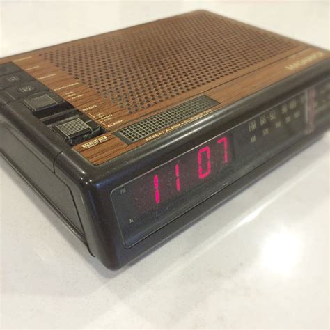 Vintage Alarm Clock AM FM Radio Speaker Working by VintageLakeHome