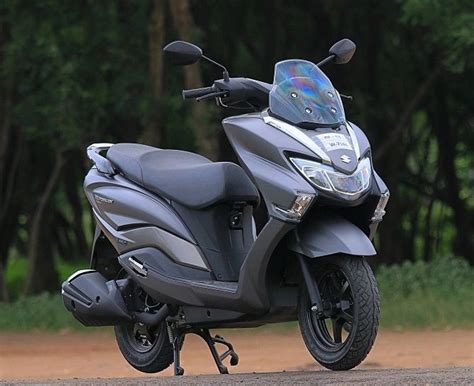 Review: Is the Suzuki Burgman Street better than the Access 125? - Rediff.com Get Ahead