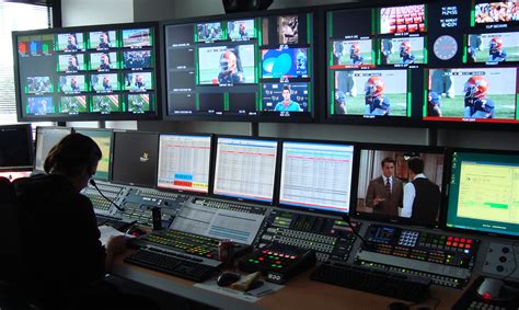 EBU Technology & Innovation - EBU Members visit Eurosport tapeless HD facilities