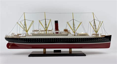 RMS Carpathia rescue of Titanic’s survivors Cunard Line Wooden Ship Model - Quality Model Ships