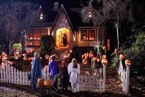 The Last of the Trick-or-Treaters - Unsettling Stories