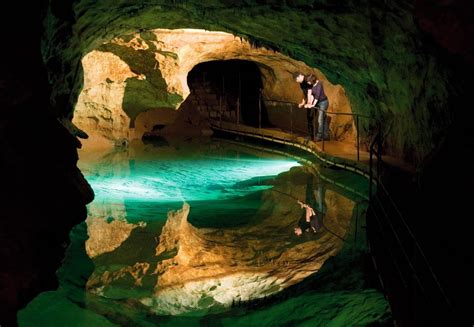 Jenolan Caves, The World's Oldest Cave Networks - Traveldigg.com