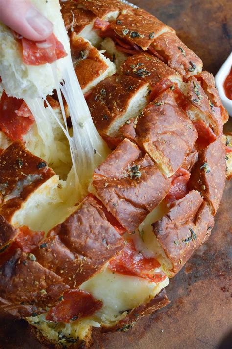 Pull Apart Pizza Bread - WonkyWonderful