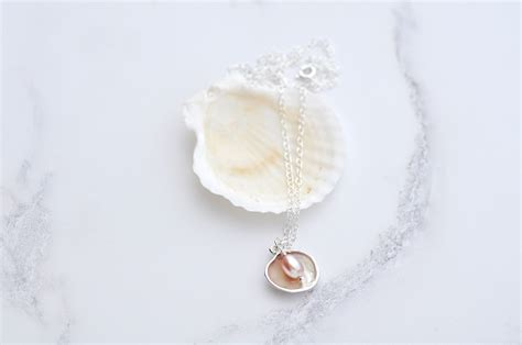 Clam shell and pearl necklace — Upside Down Tree Studio