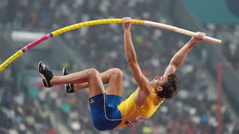 Mondo nearly sets pole vaulting world record in 2020 opener