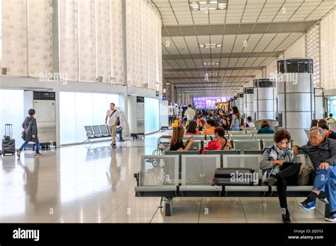 Apr 5, 2017 NAIA Airport Terminal 2, Manila, Philippines Stock Photo - Alamy