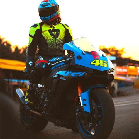 R1 bikes Wallpapers - Apps on Google Play