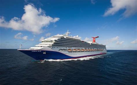 Cruise Ship Faces Near-Sinking in Storm Off South Carolina Coast ...