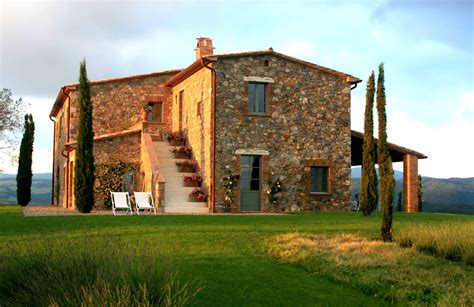 Farm House, Design Tripper | Tuscan house, Tuscany house, Italian farmhouse