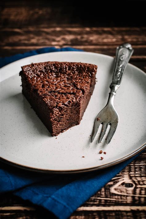 Buttermilk Chocolate Fondant Cake | Chocolate fondant cake, Just cakes, Chocolate fondant