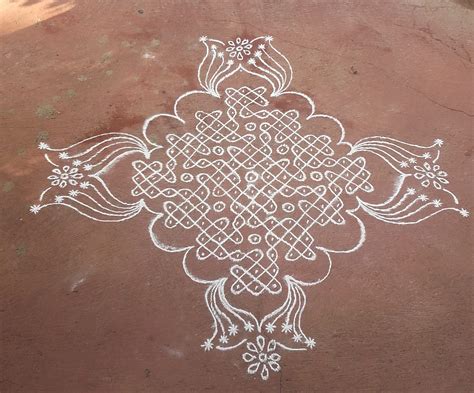 Sikku Kolam with 15 dots || Tippudu Muggulu – Kolams of India