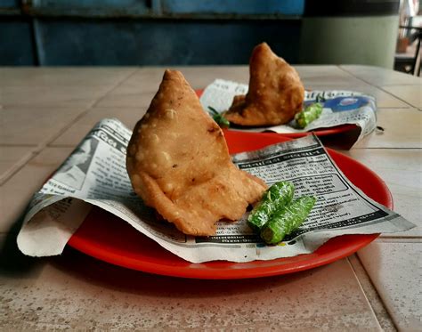 Samosa in plate - PixaHive