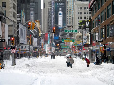 winter-snow-storm-new-york-city-times-square-snow - The Three Tomatoes