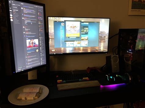 Cozy night. New 1440p 144hz 27 inch monitor on a dual mount arm! : r ...