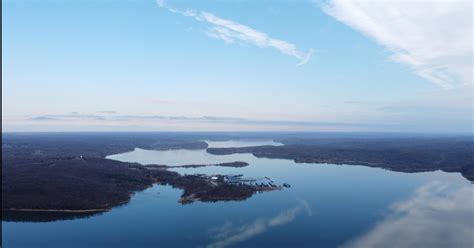 Lake Monroe in Indiana. No edit : drones