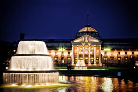 Wiesbaden 08 - Kurhaus | Spa hotel in Wiesbaden at night. Vi… | Flickr