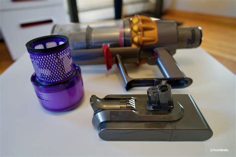 Dyson V15 Detect Cordless Vacuum Cleaner Review - Should You Upgrade ...