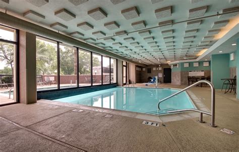 Drury Inn & Suites Houston Near the Galleria - Drury Hotels