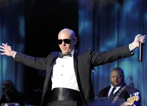 Pitbull Performs ‘Men in Black 3’ Theme Song (Video) | Starmometer