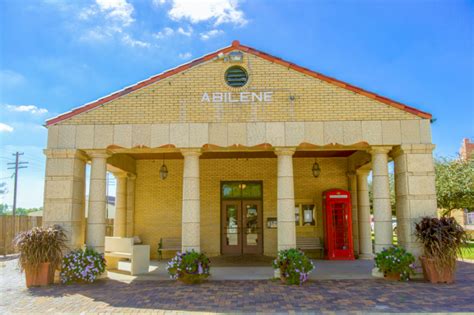 Beyond Ike: 8 Other Great Things To See And Do In Abilene, Kansas | Visit Abilene, Kansas