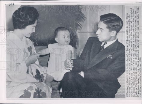 1960 Japan Crown Prince Akihito & Family Press Photo - Historic Images