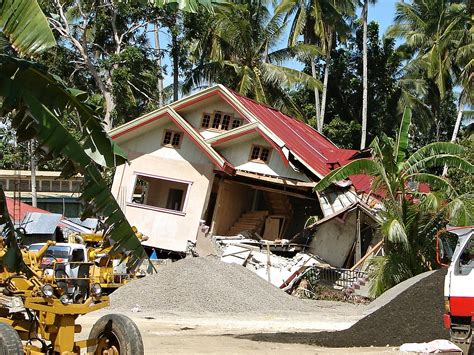 How to build an earthquake and typhoon-proof house in the Philippines