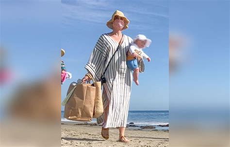 Katy Perry, Orlando Bloom And Baby Daisy Dove Hit The Beach: Photos