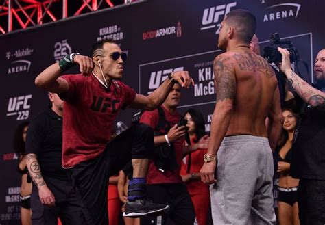 Opponents Tony Ferguson and Anthony Pettis face off during the UFC... | Ufc, Ufc fighters, Ferguson