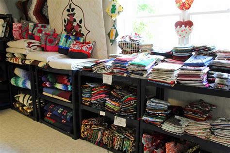 Country Lane Farm Amish Quilt Shop | Amish quilts, Quilt shop, Quilts