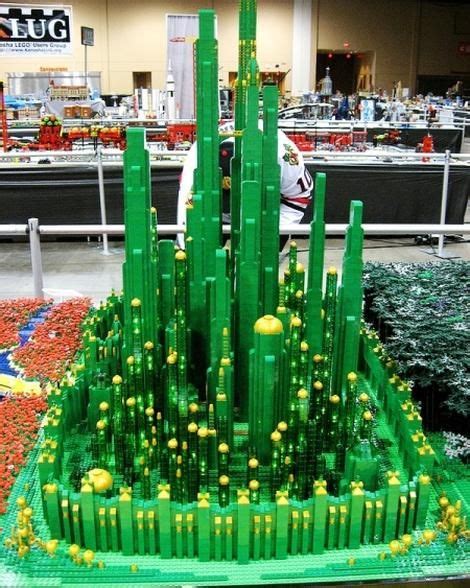 Lego Wizard of Oz Lego Design, Lego Sets, Carl Y Ellie, Construction Lego, Lego Sculptures ...