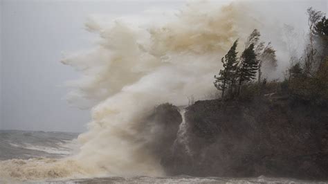 Photos: Winds whip up 20-foot waves on Lake Superior | MPR News