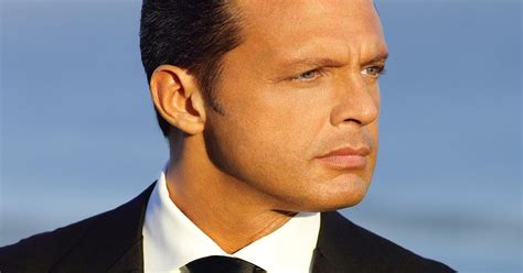 9/17: 10 essential Luis Miguel songs, playing Phoenix