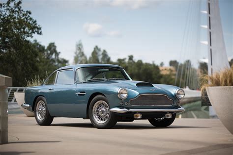 1961 Aston Martin DB4 - Revivaler