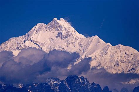 Kanchenjunga North and South 28 Day Trek