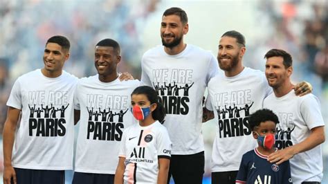 Video: PSG unveil Leo Messi & Sergio Ramos to packed Parc des Princes - Football transfer news