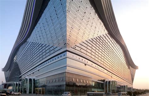 New Century Global Center in China, the largest building in the world ...