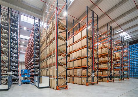 Pallet Racks - Pallet Racking - Interlake Mecalux